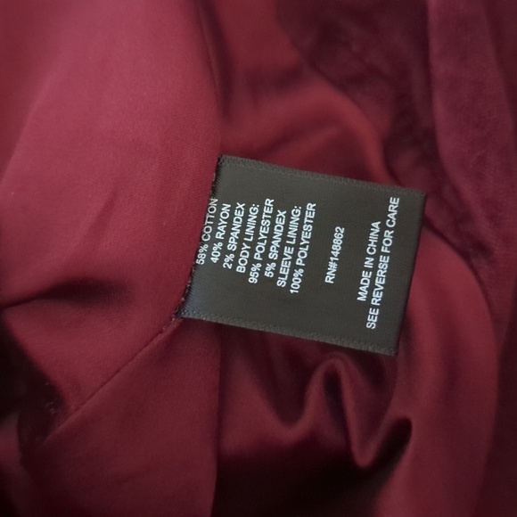 Torrid Wine Ruby Red Velvet Moto Jacket 1X 14/16 EUC - Picture 14 of 16